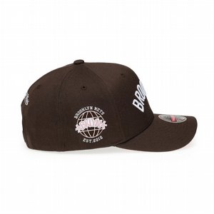 MITCHELL & NESS - Choco Blush Classic Red Brooklyn Nets - Brown/Pink 3 thumbnail