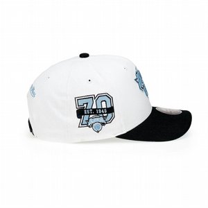 MITCHELL & NESS - Remix Logo Pro Crown New York Knicks - White/Black 2 thumbnail